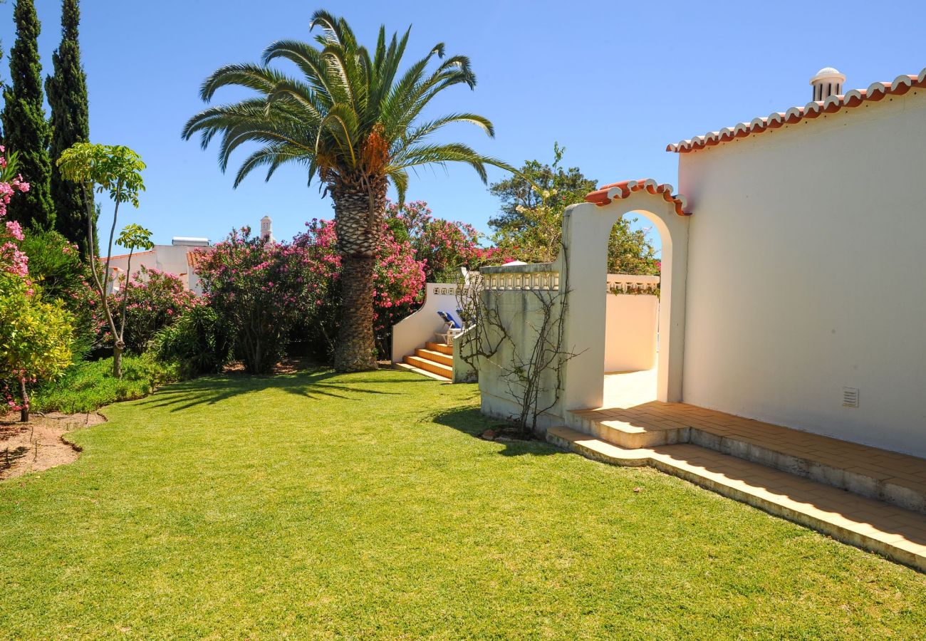 Villa in Carvoeiro - Casa Cinquenta e Sete - Heated swimming pool & walking distance to beach 