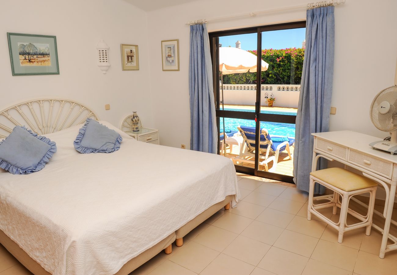 Villa in Carvoeiro - Casa Cinquenta e Sete - Heated swimming pool & walking distance to beach 