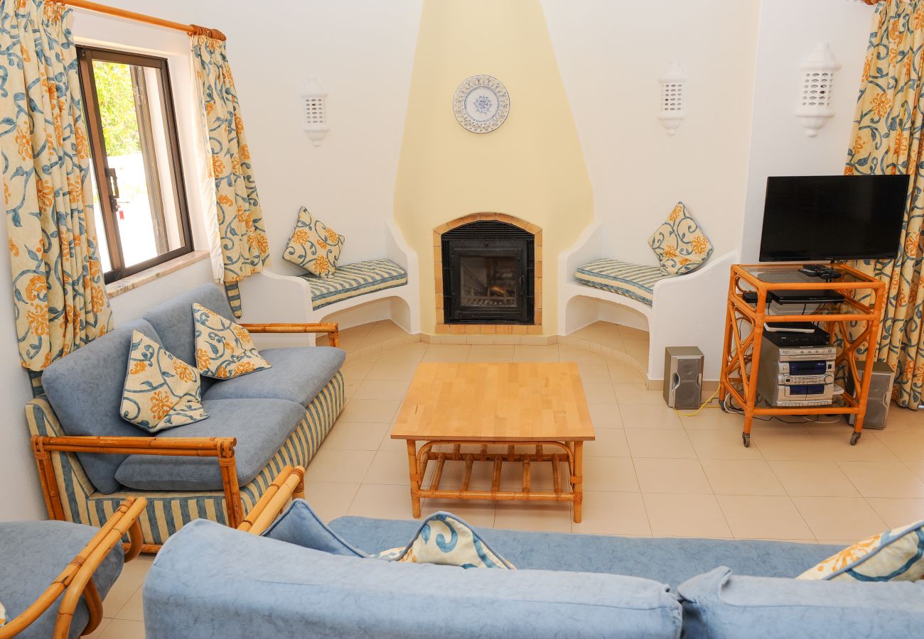 Villa in Carvoeiro - Casa Cinquenta e Sete - Heated swimming pool & walking distance to beach 