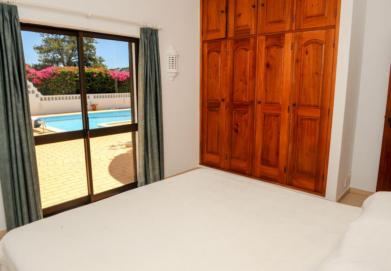 Villa in Carvoeiro - Casa Cinquenta e Sete - Heated swimming pool & walking distance to beach 