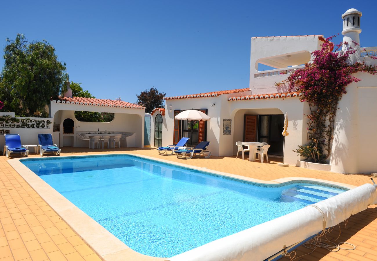 Villa in Carvoeiro - Casa Cinquenta e Sete - Heated swimming pool & walking distance to beach 