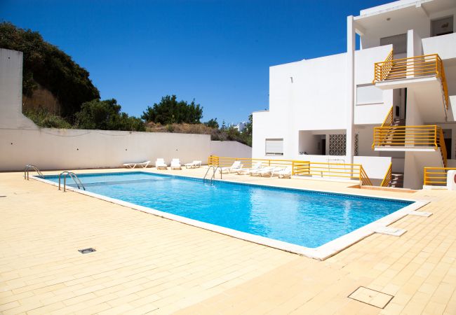 Apartment in Carvoeiro - Casa Branco - Communal pool & parking, just 300m from beach & town centre