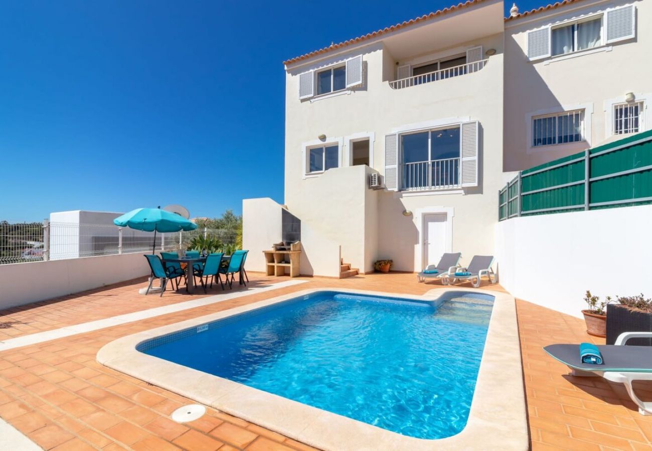 House in Carvoeiro - Casa Jasmine - Private pool and just 10 minute walk to beach and town