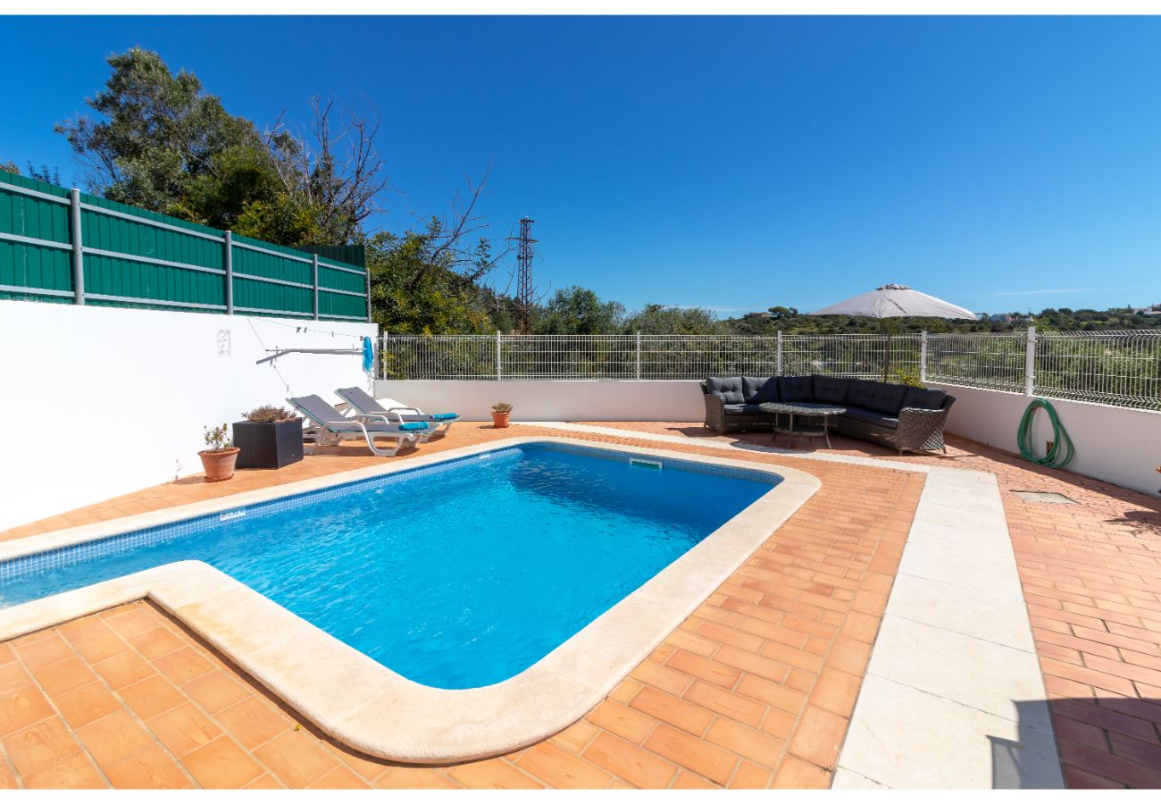 House in Carvoeiro - Casa Jasmine - Private pool and just 10 minute walk to beach and town