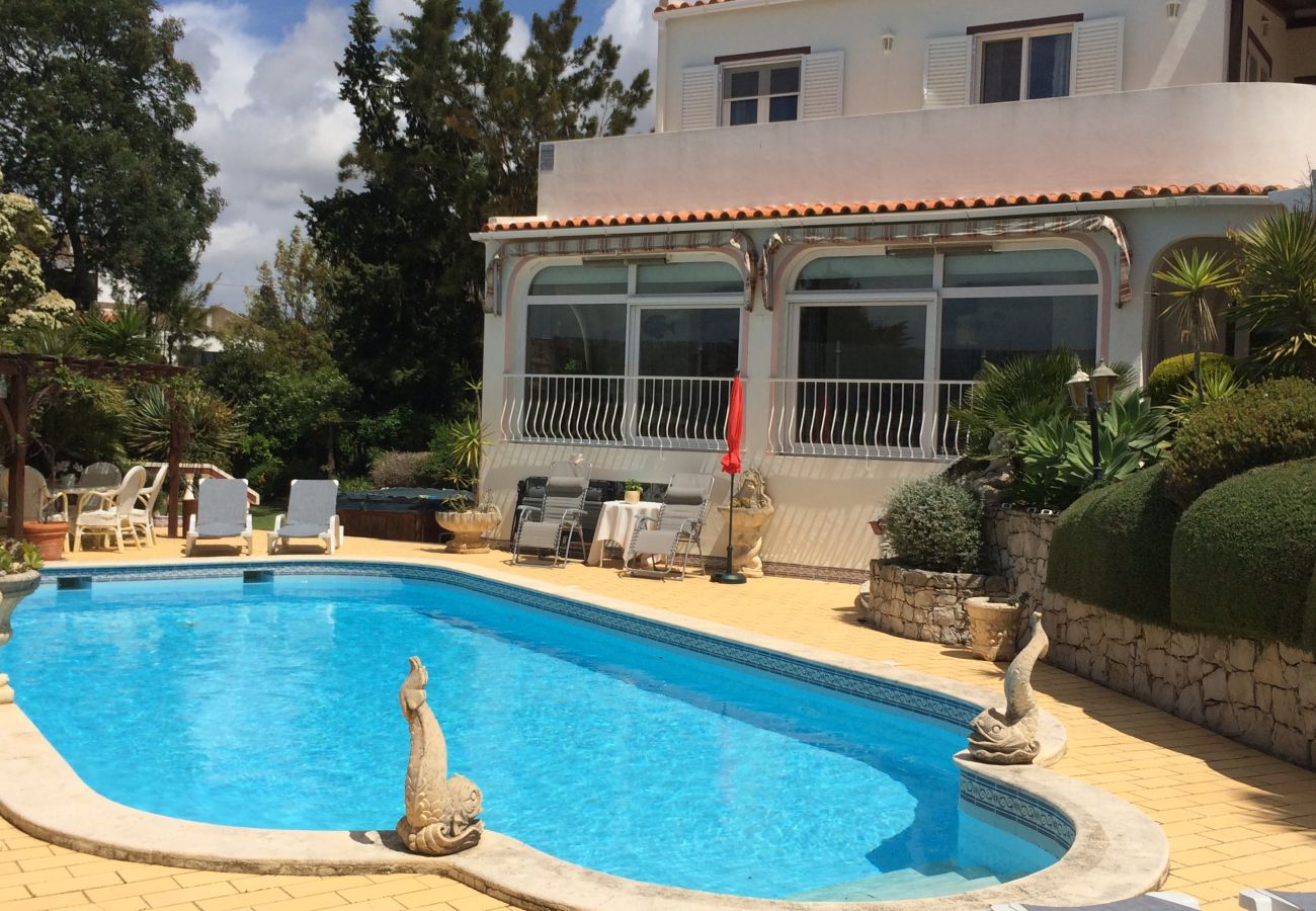 Villa in Carvoeiro - Villa Madrugada - Private swimming pool, walking distance to town centre & beach 