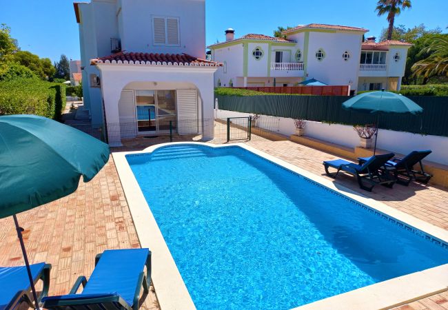 Villa in Carvoeiro - Villa Loretta - Private heated pool, two minutes' walk to tennis club