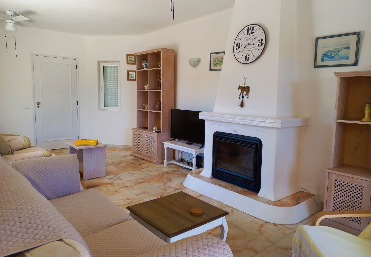 Villa in Carvoeiro - Villa Loretta - Private heated pool, two minutes' walk to tennis club