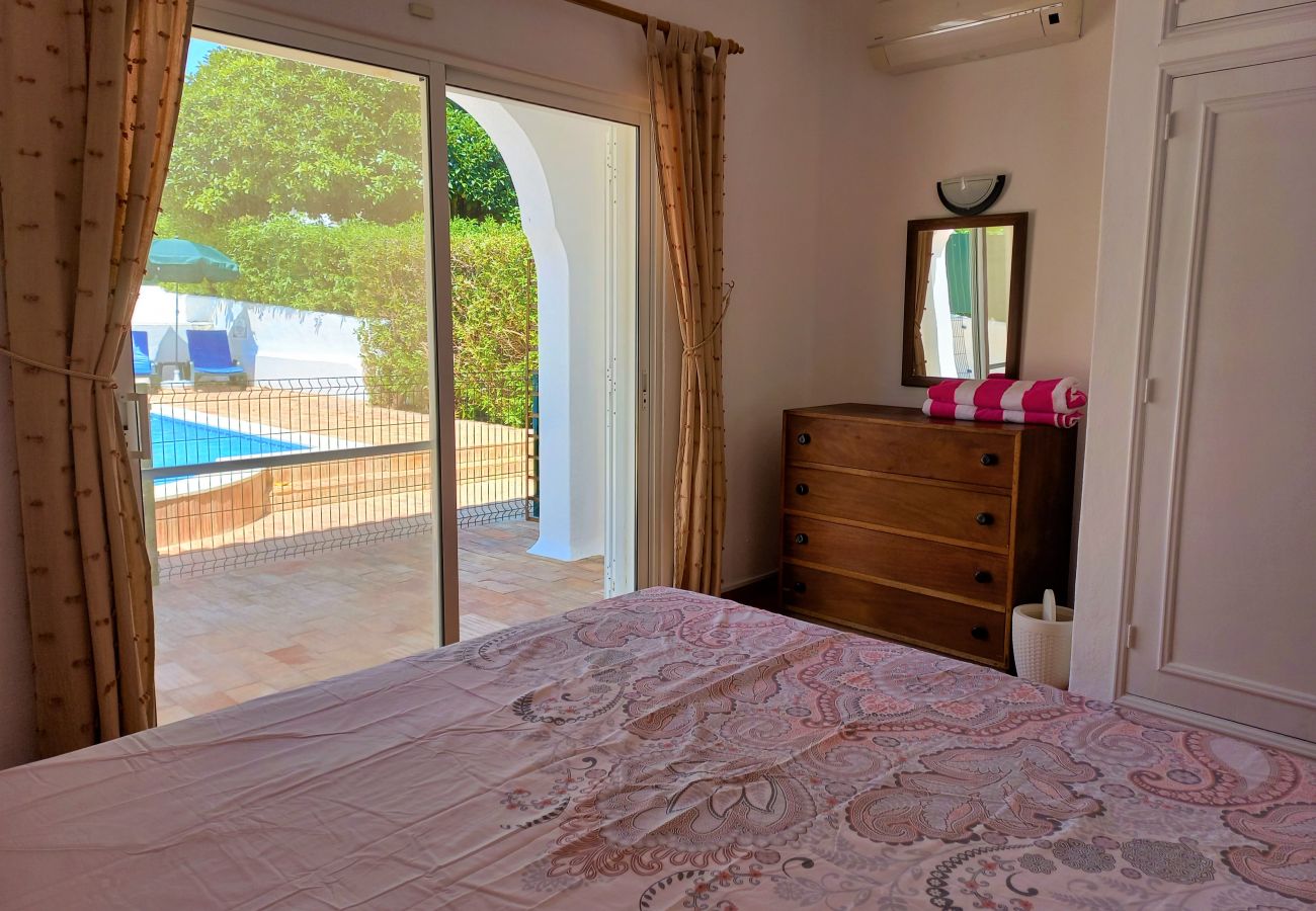 Villa in Carvoeiro - Villa Loretta - Private heated pool, two minutes' walk to tennis club