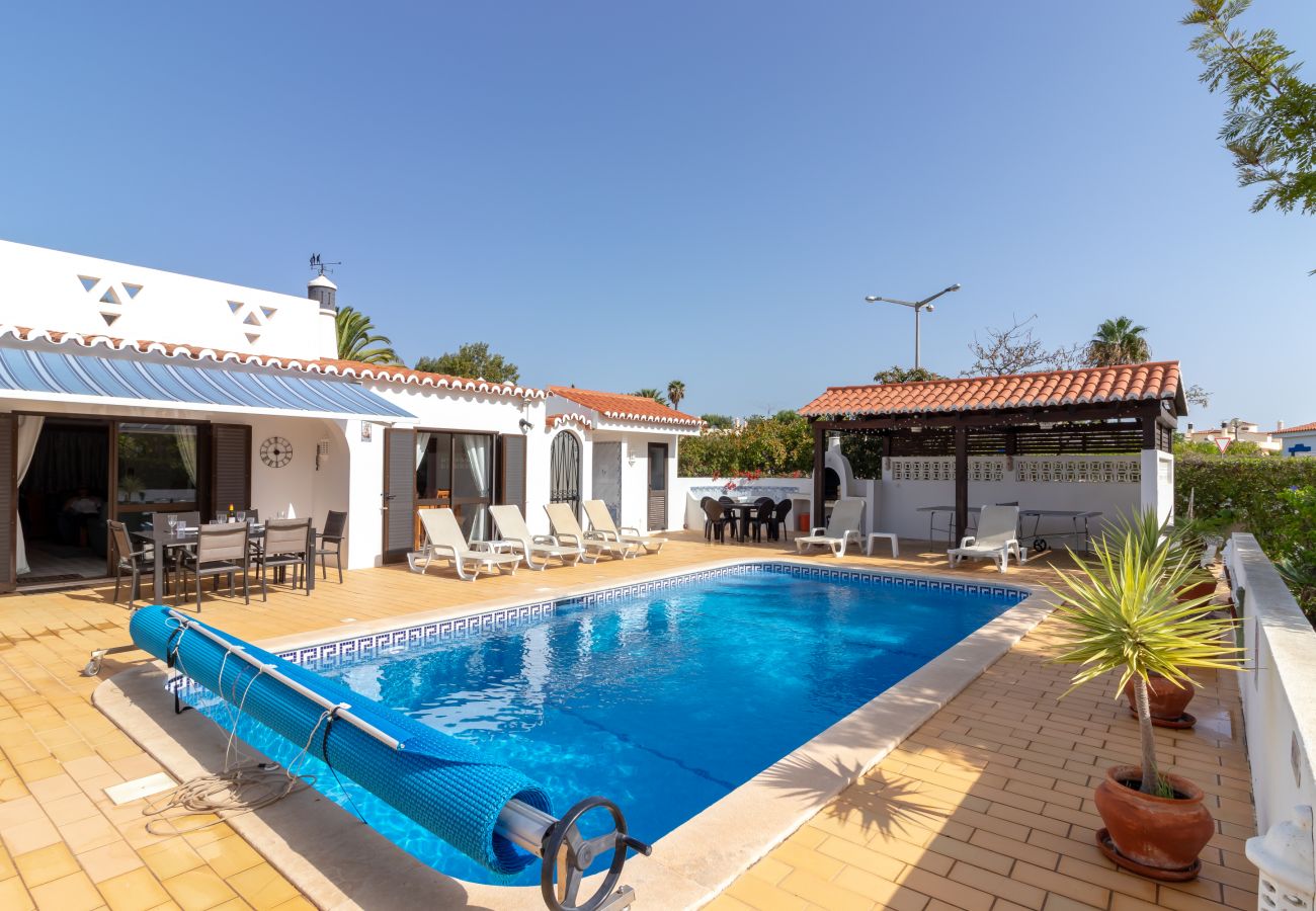 Villa in Carvoeiro - Casa Santa Barbara - Heated swimming pool, ping pong table, just 1km from beach 