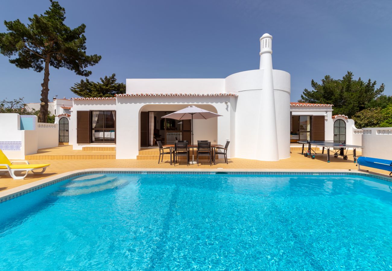 Villa in Carvoeiro - Casa Ballyhale - Private swimming pool, walking distance to beach & golf course 