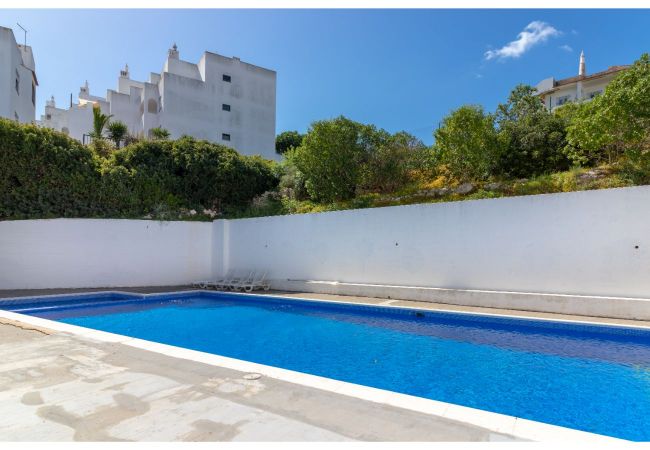 Apartment in Carvoeiro - Apartment Farol - Centre of Carvoeiro, communal pool and 300m from beach