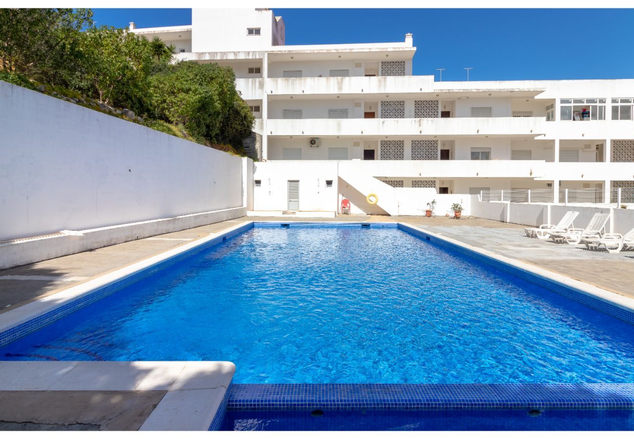 Apartment in Carvoeiro - Apartment Farol - Centre of Carvoeiro, communal pool and 300m from beach