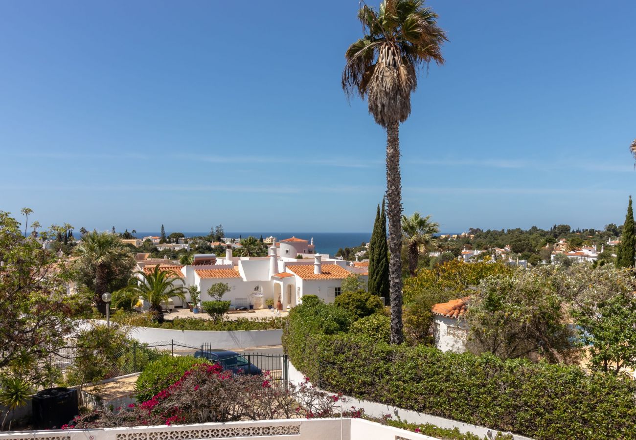 Villa in Carvoeiro - Casa Figueira - Private heated pool, next to golf course & close to beaches 