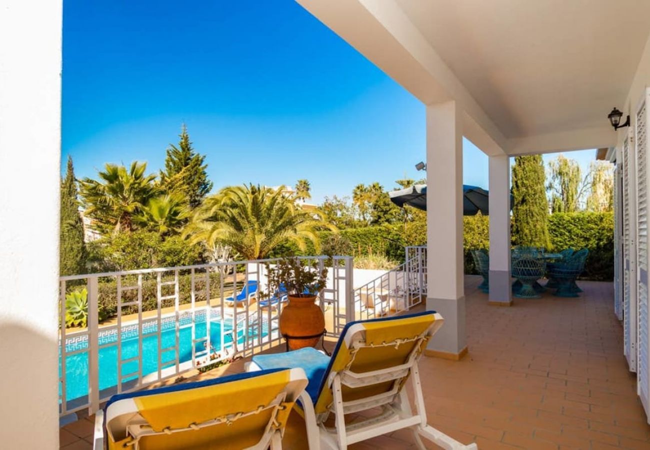 Villa in Salicos - Casa Figueira - Heated swimming pool, 5 minute drive to beach and town centre