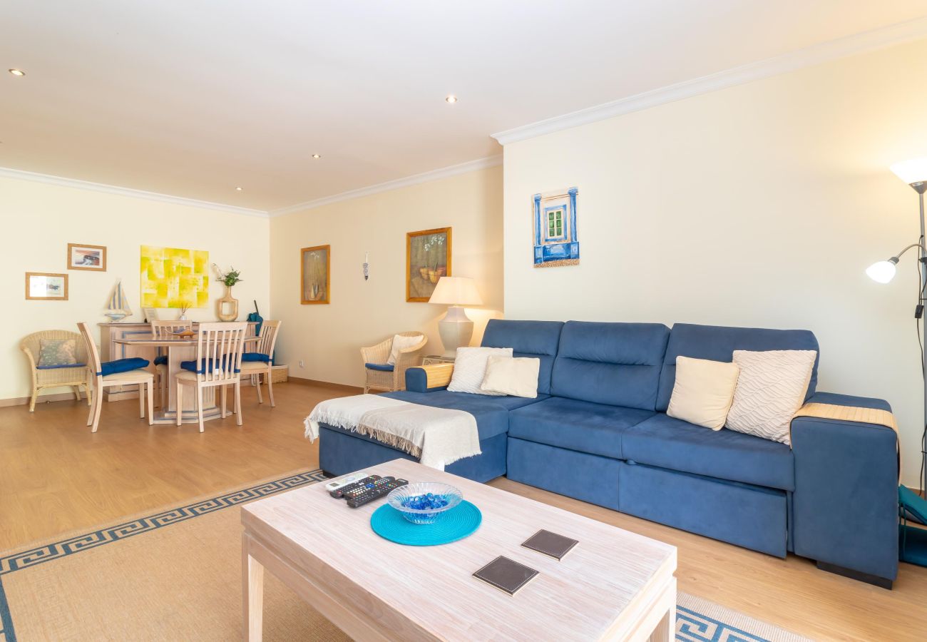 Apartment in Carvoeiro - Casa Peggy - Communal pool & garden, just 500m from the beach