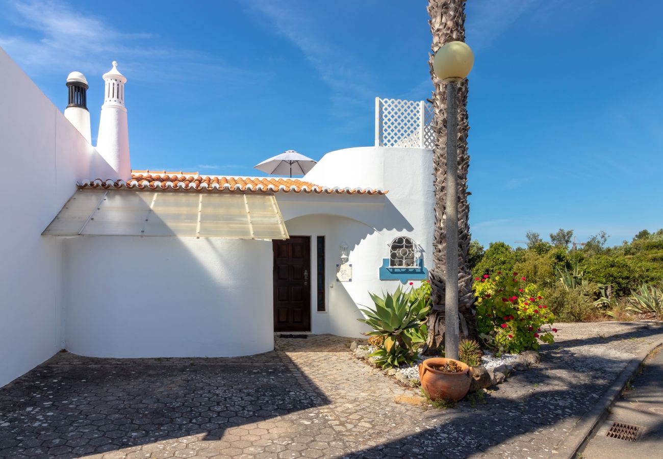 House in Carvoeiro - Casa Silver - Walking distance to golf course and beach