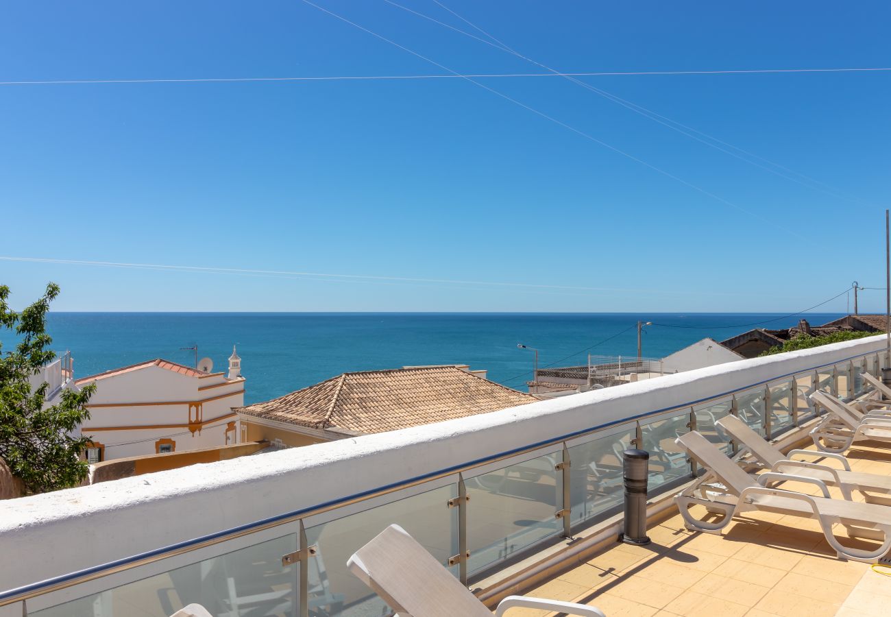 Townhouse in Carvoeiro - The Nest - Stunning sea views, communal pool & walking distance to beach