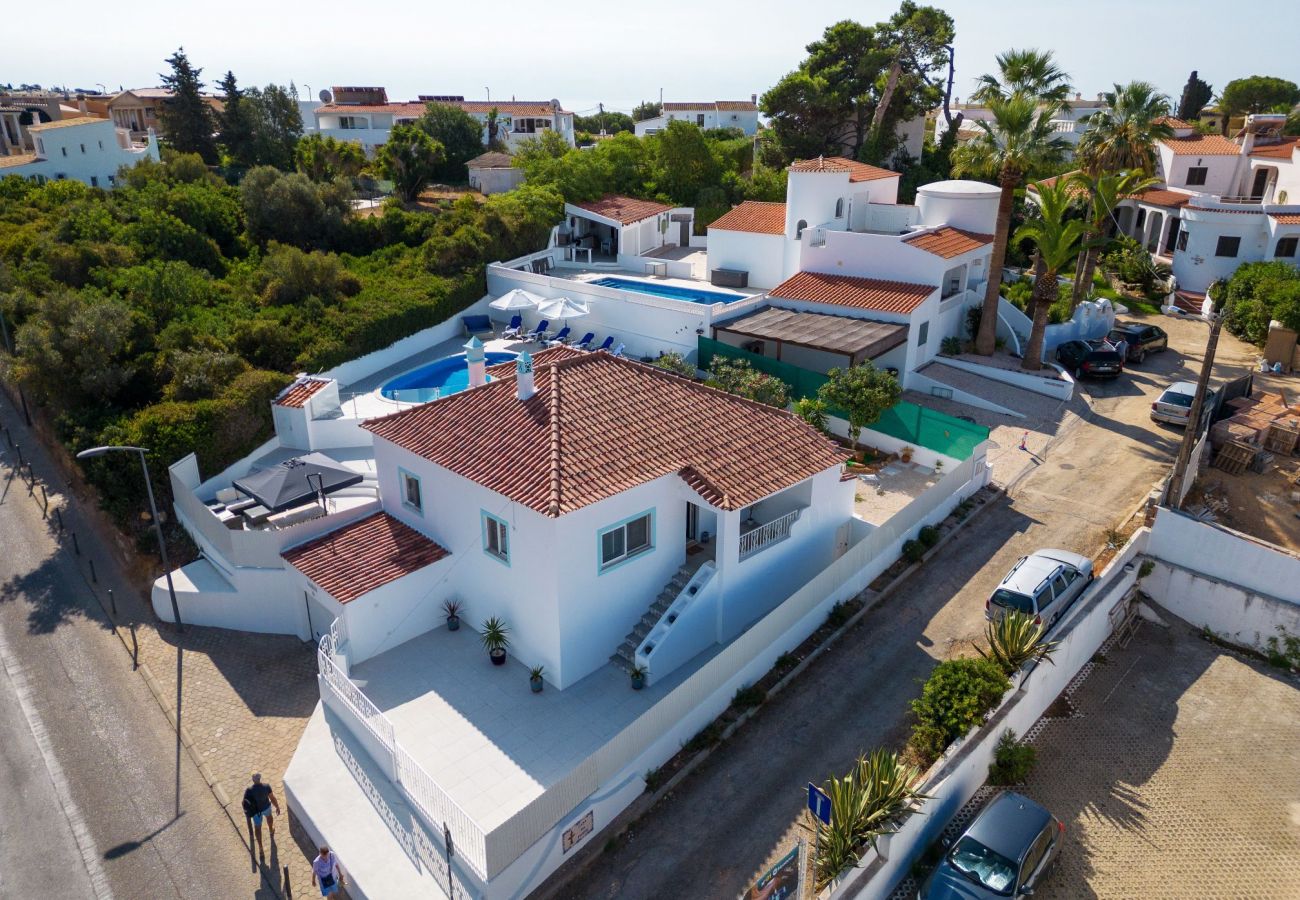 Villa in Carvoeiro - Casa Pachorrenta - Private swimming pool & walking distance to beach & amenities