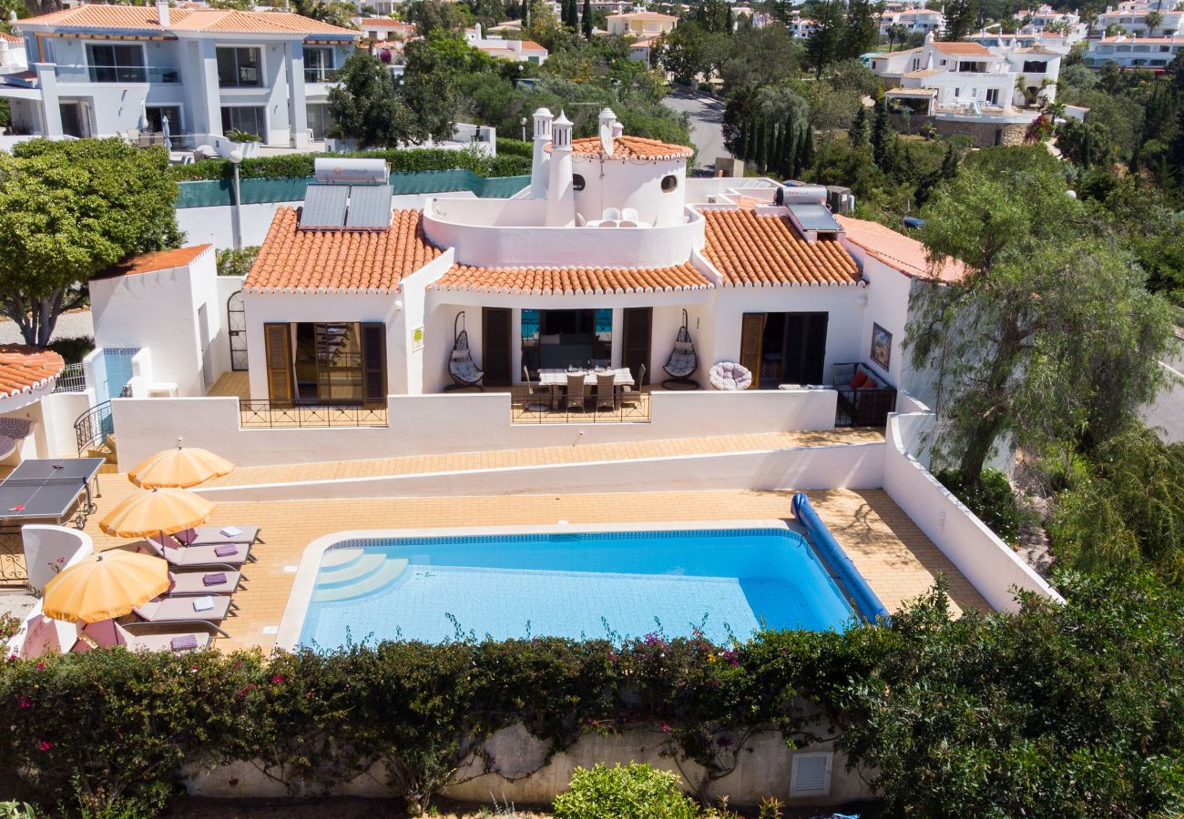 Villa in Carvoeiro - Casa do Verao - Heated swimming pool, ping pong table, walking distance to beach