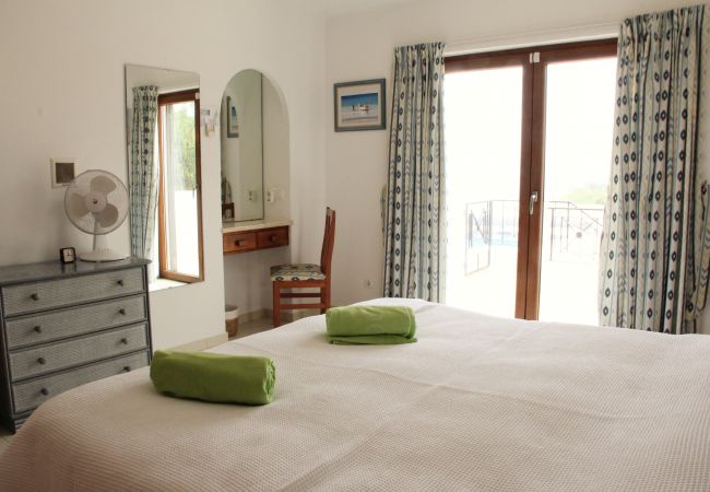 Villa in Carvoeiro - Casa Cristina - Private Heated Pool, Sea Views & Walking Distance To Beach