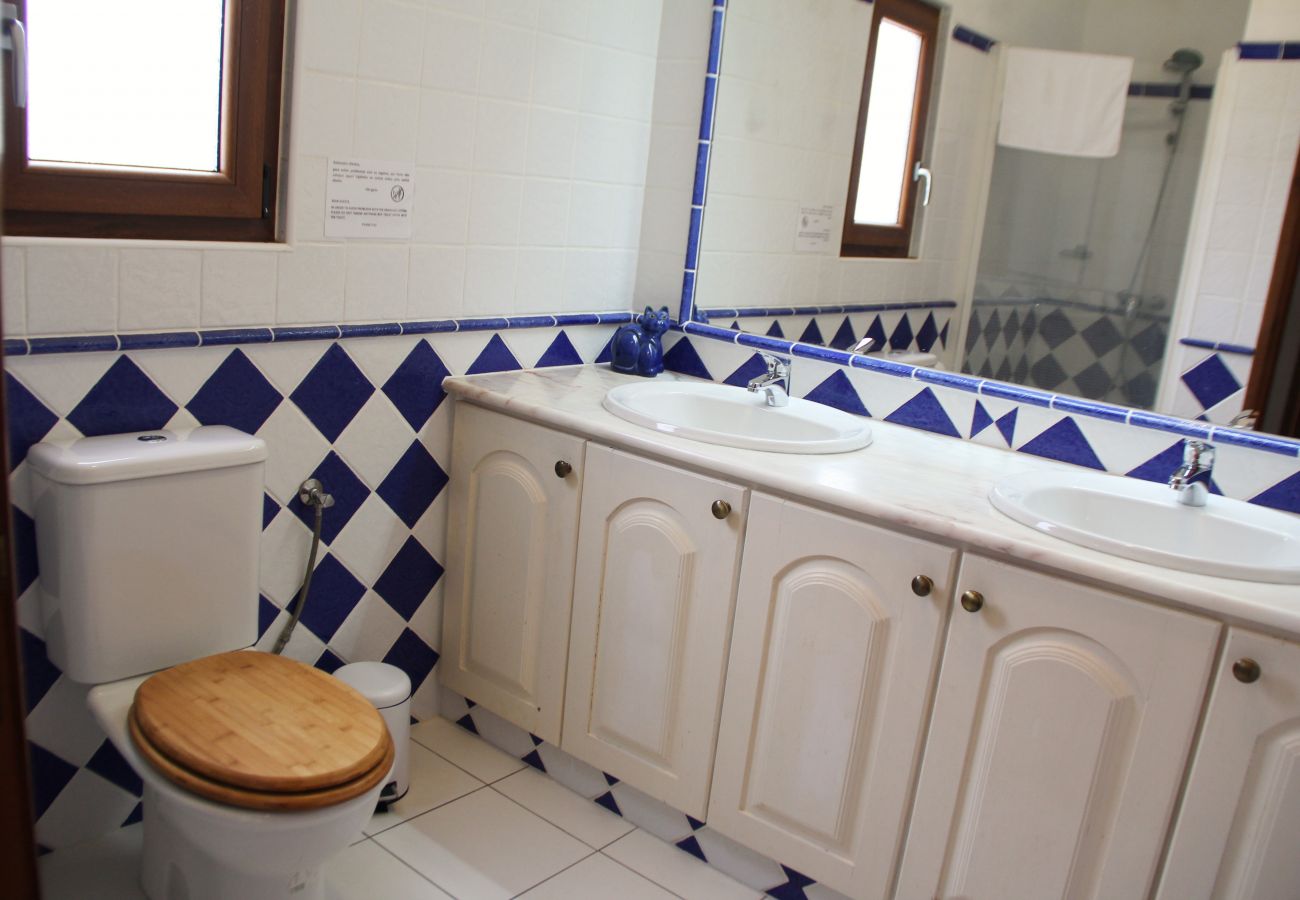 Villa in Carvoeiro - Casa Cristina - Private Heated Pool, Sea Views & Walking Distance To Beach