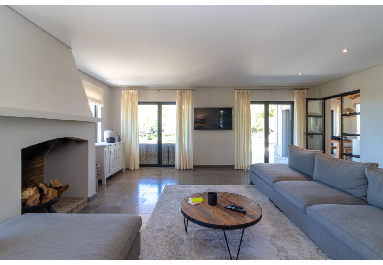 House in Carvoeiro - Vivenda Alfinia - Luxurious, inside and out, with private swimming pool