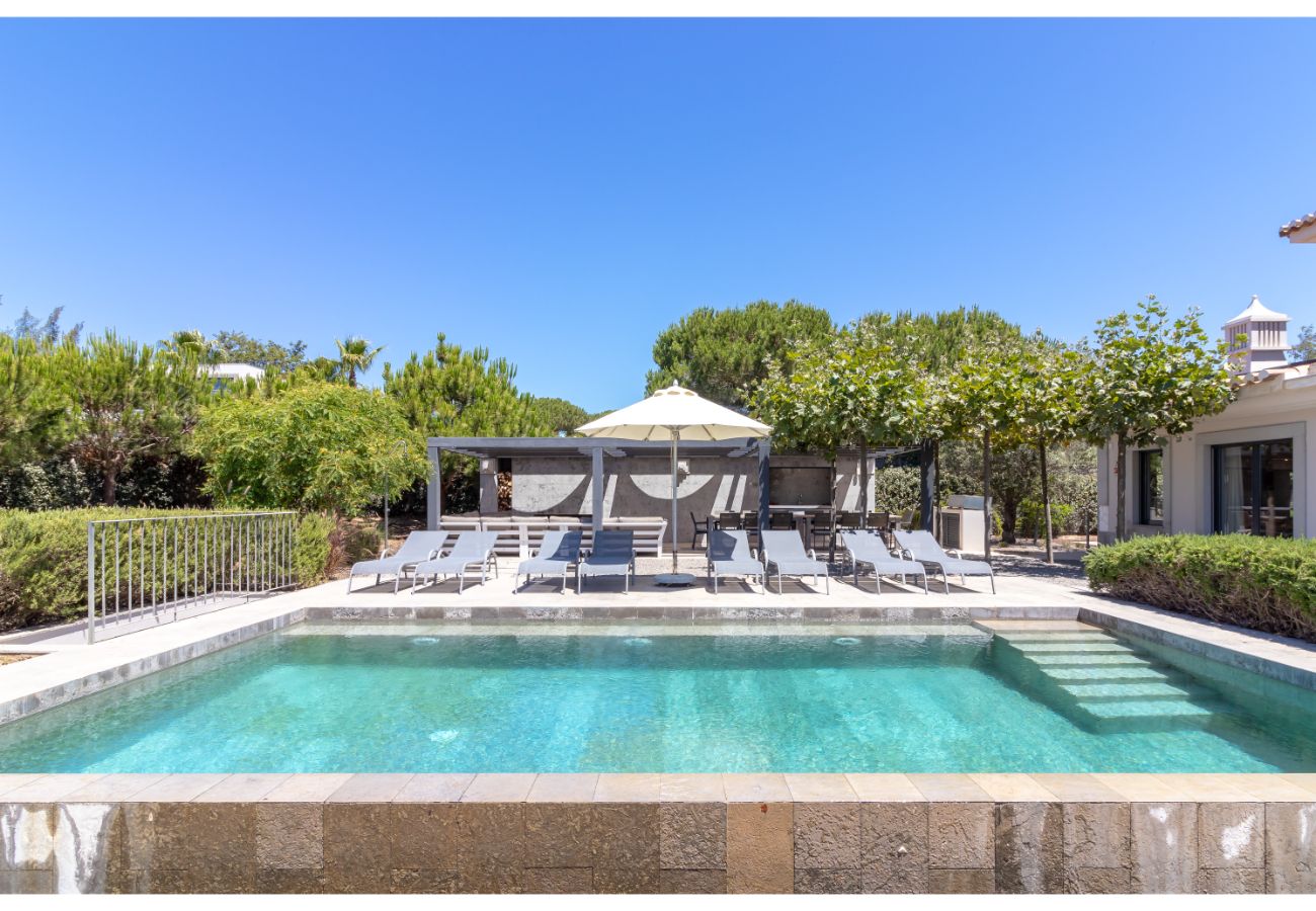 House in Carvoeiro - Vivenda Alfinia - Luxurious, inside and out, with private swimming pool