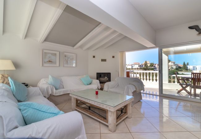 House in Carvoeiro - Casa Monsoria - sea views, private pool, walking distance to beach & town centre