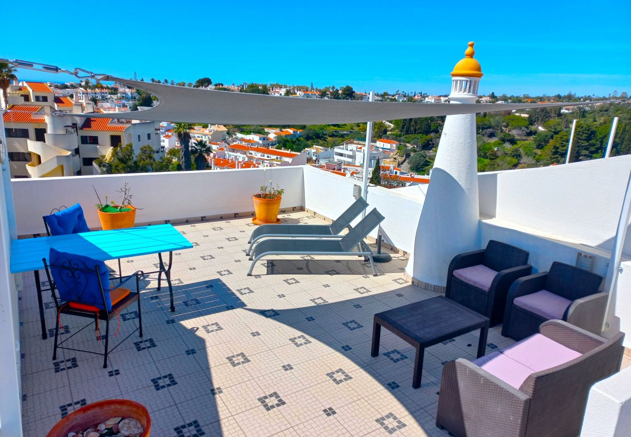 Apartment in Carvoeiro - Casa Encantada - Communal pool & garden, just a 5 minute walk to town centre