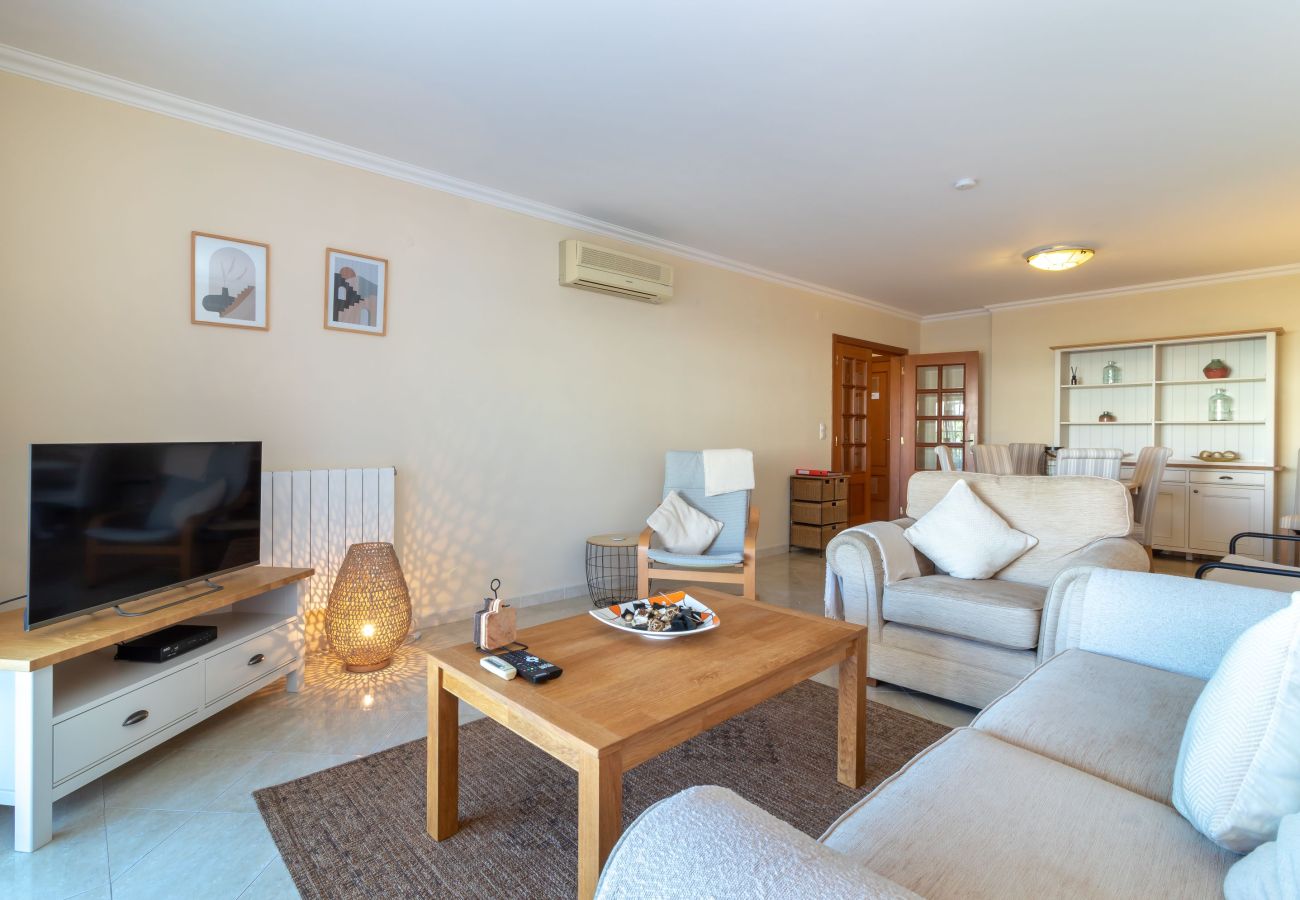 Apartment in Carvoeiro - Casa Bela Vista - Communal pool, close to town centre, beach and amenties