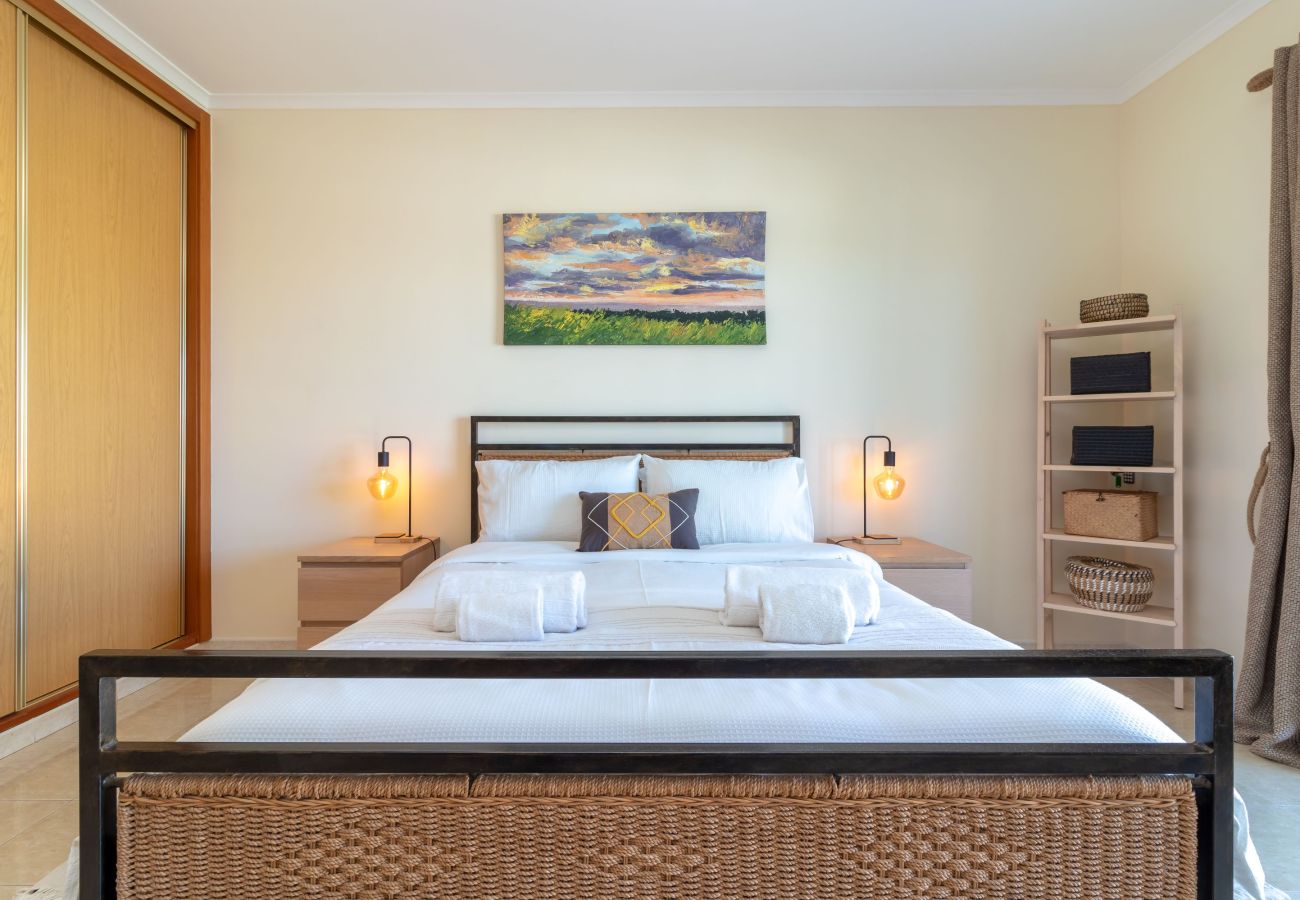 Apartment in Carvoeiro - Casa Bela Vista - Communal pool, close to town centre, beach and amenties
