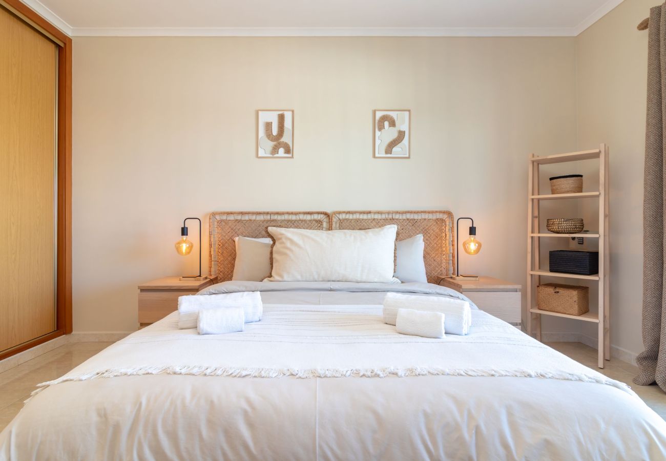 Apartment in Carvoeiro - Casa Bela Vista - Communal pool, close to town centre, beach and amenties