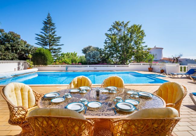 Villa in Carvoeiro - Casa Cúpula - Heated swimming pool, just 700m from golf course & clubhouse