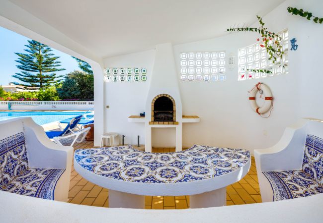 Villa in Carvoeiro - Casa Cúpula - Heated swimming pool, just 700m from golf course & clubhouse