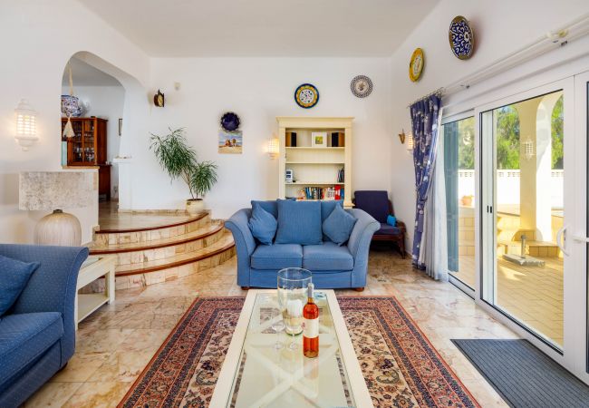 Villa in Carvoeiro - Casa Cúpula - Heated swimming pool, just 700m from golf course & clubhouse