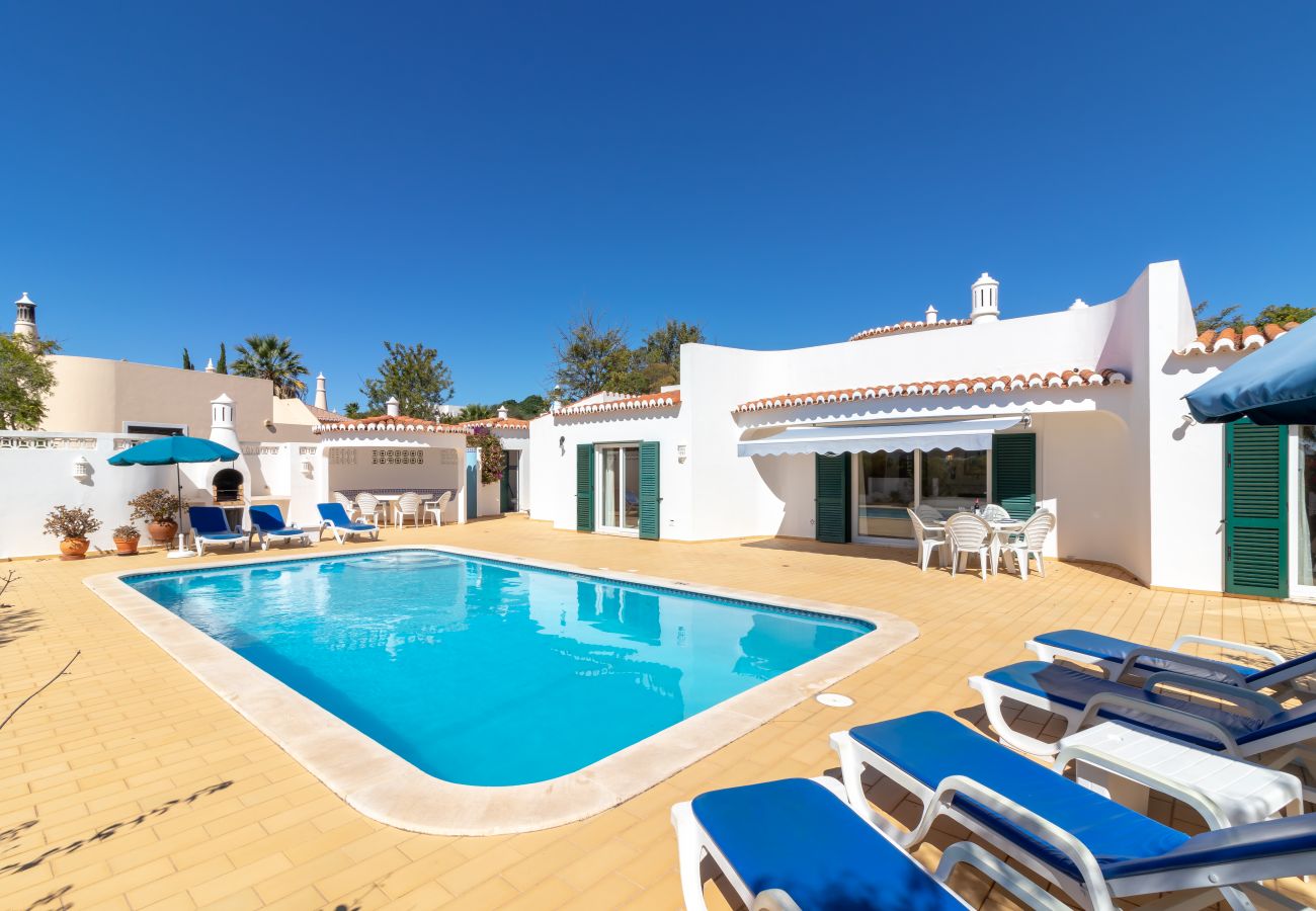 House in Carvoeiro - Casa do Farol - Private pool. walking distance from beach & golf course