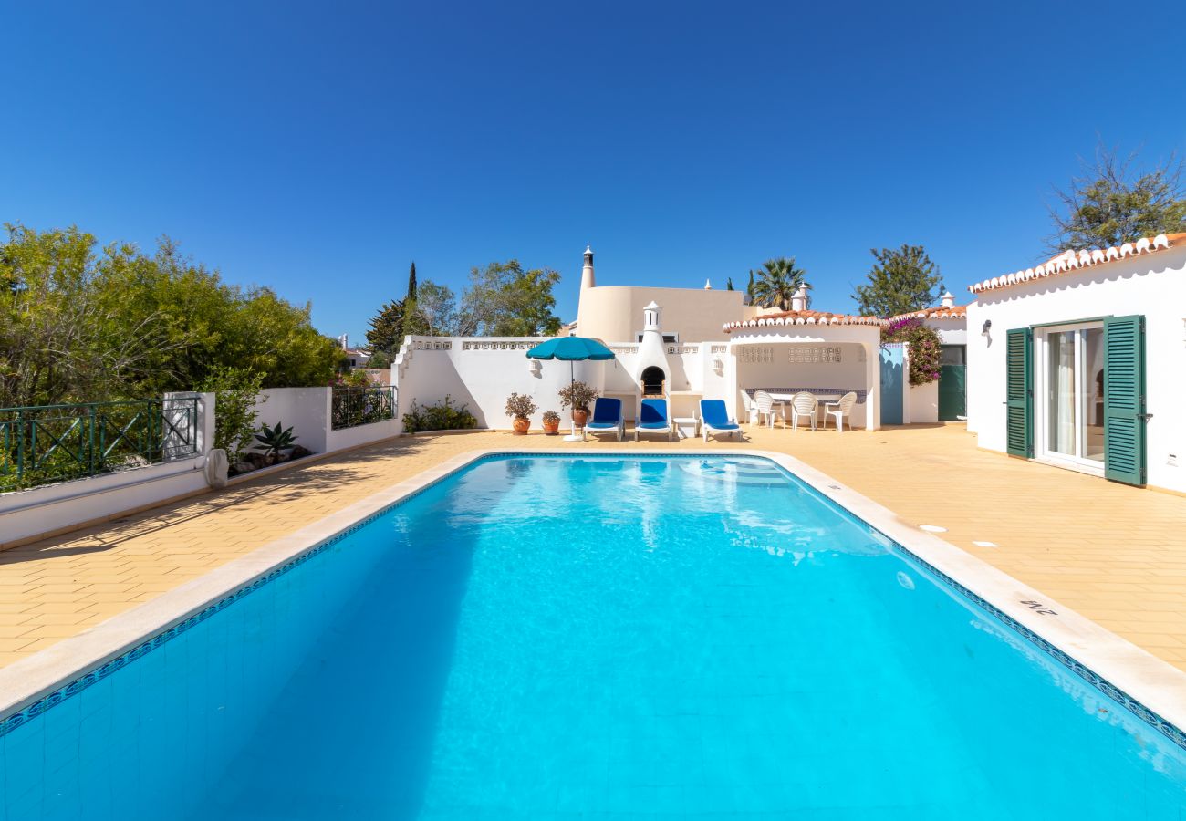 House in Carvoeiro - Casa do Farol - Private pool. walking distance from beach & golf course