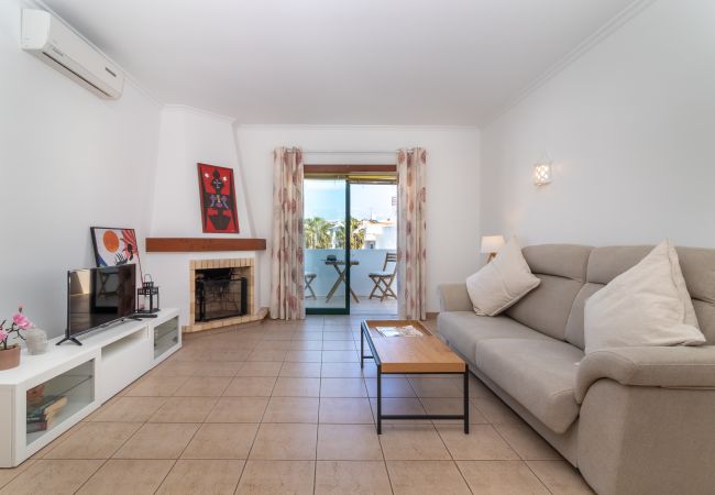 Apartment in Carvoeiro - Penthouse Farol - Communal pool, just a short walk to the town and beach