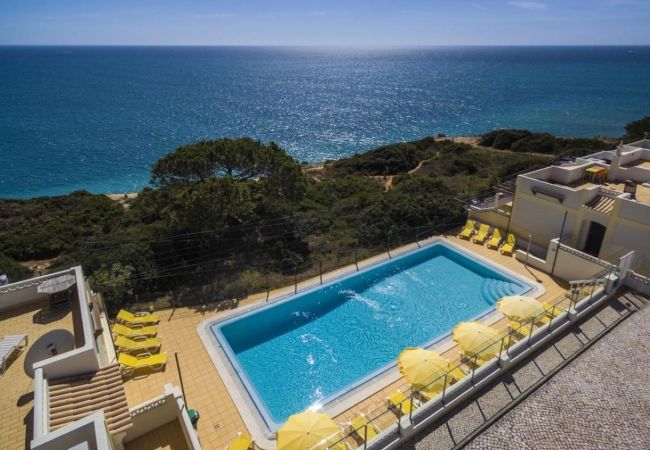 Townhouse in Benagil - Estrela do Mar - Sea views, communal pool and just 300 from beach 