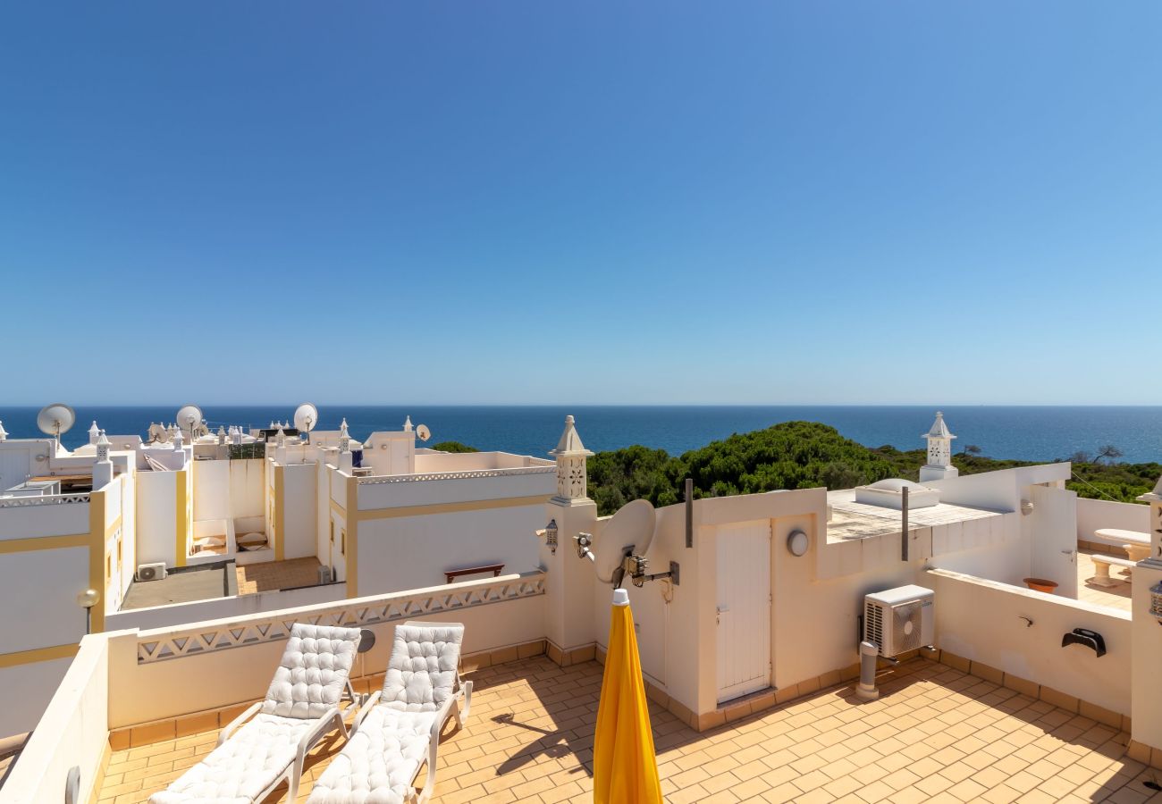 Terraced House in Benagil - Estrela do Mar - Sea views, communal pool and just 300 from beach 
