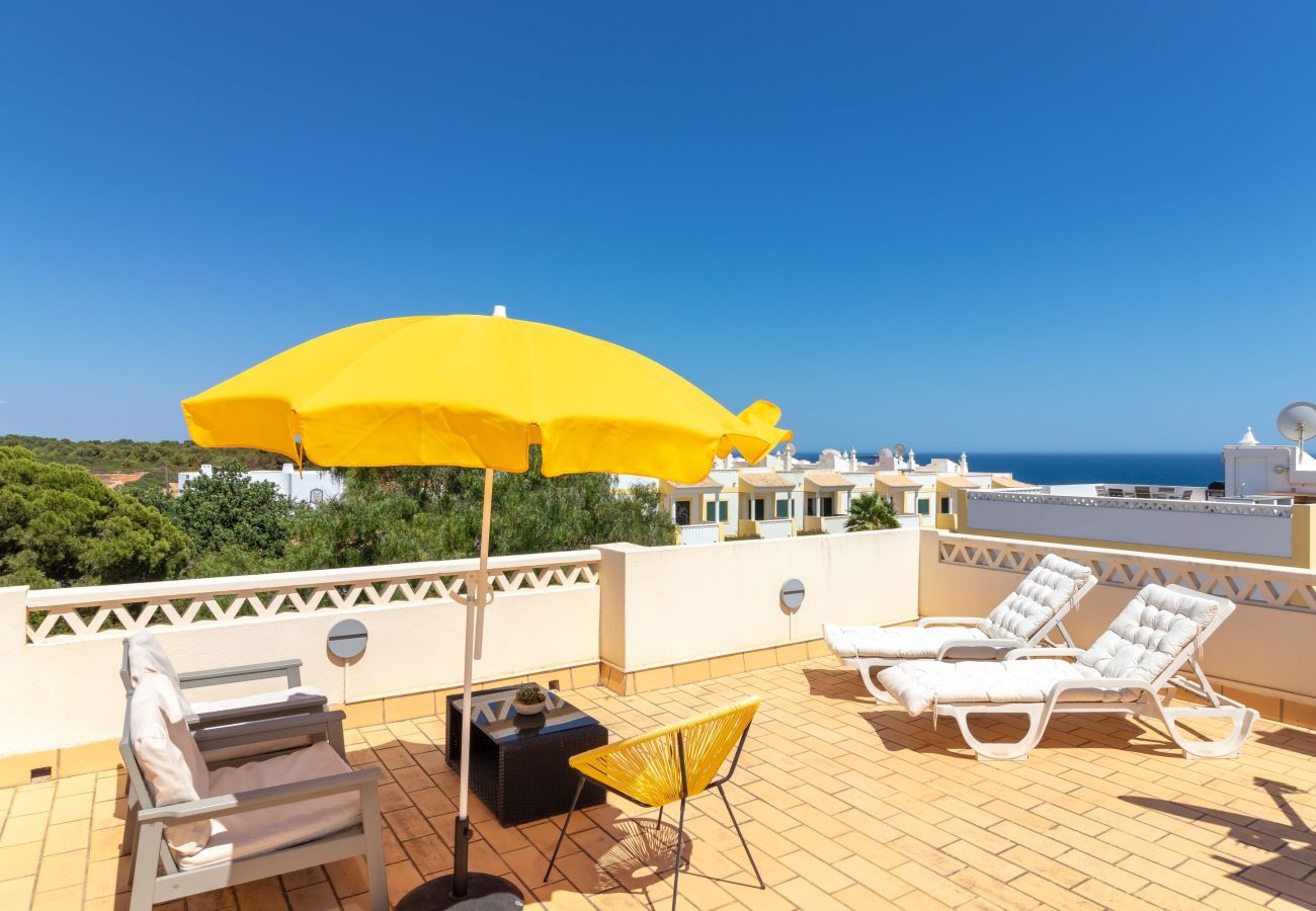 Terraced House in Benagil - Estrela do Mar - Sea views, communal pool and just 300 from beach 