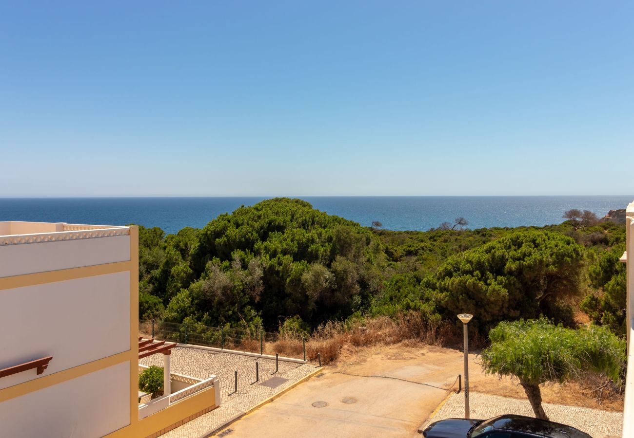 Terraced House in Benagil - Estrela do Mar - Sea views, communal pool and just 300 from beach 