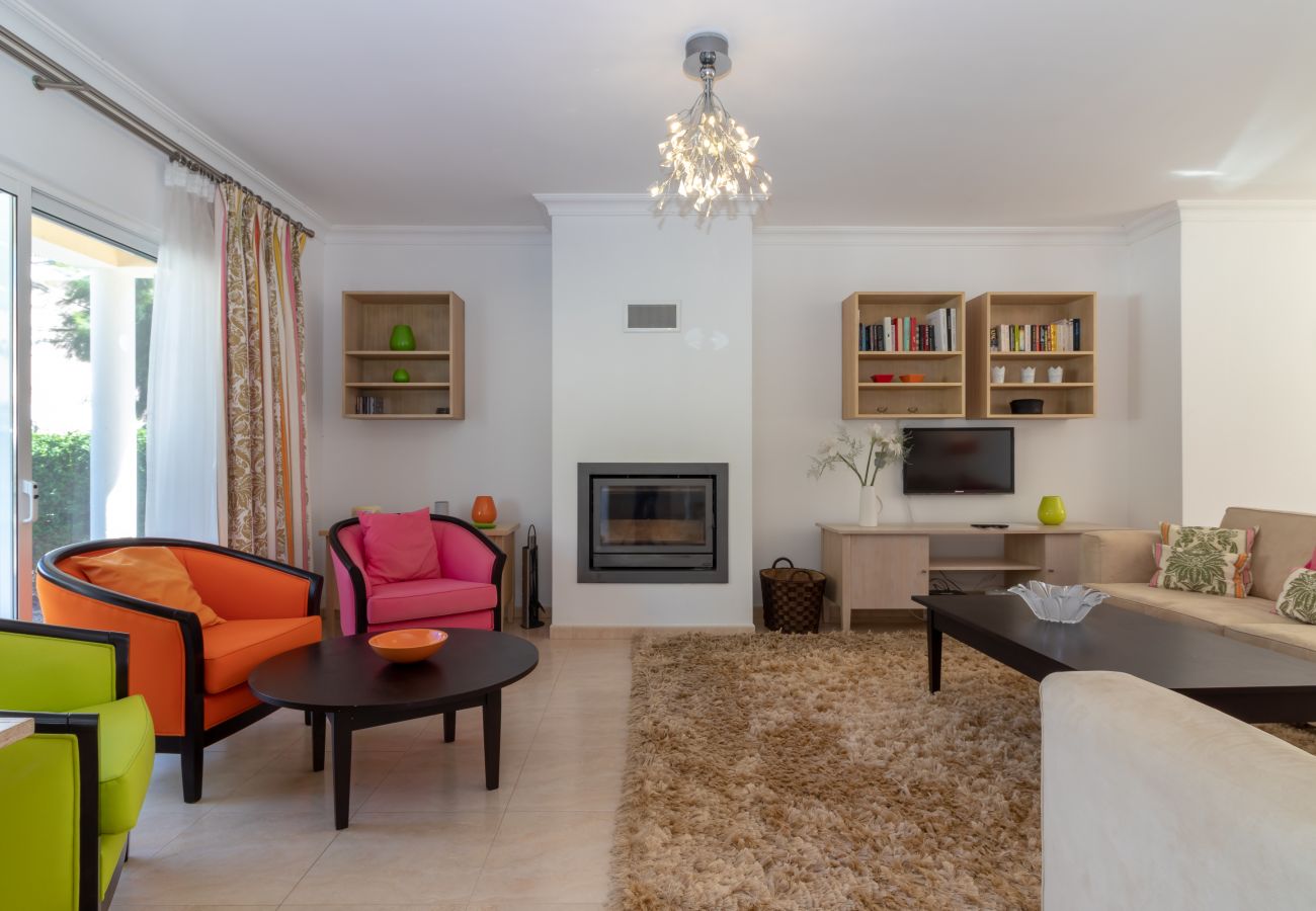 House in Carvoeiro - Casa Desa, - Heated swimming pool, walking distance to amenities