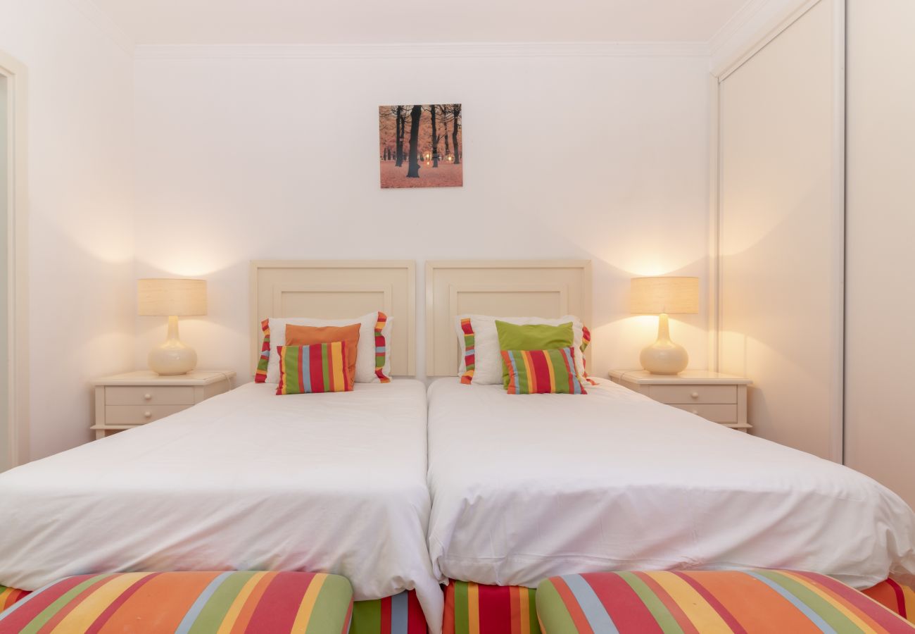 House in Carvoeiro - Casa Desa, - Heated swimming pool, walking distance to amenities
