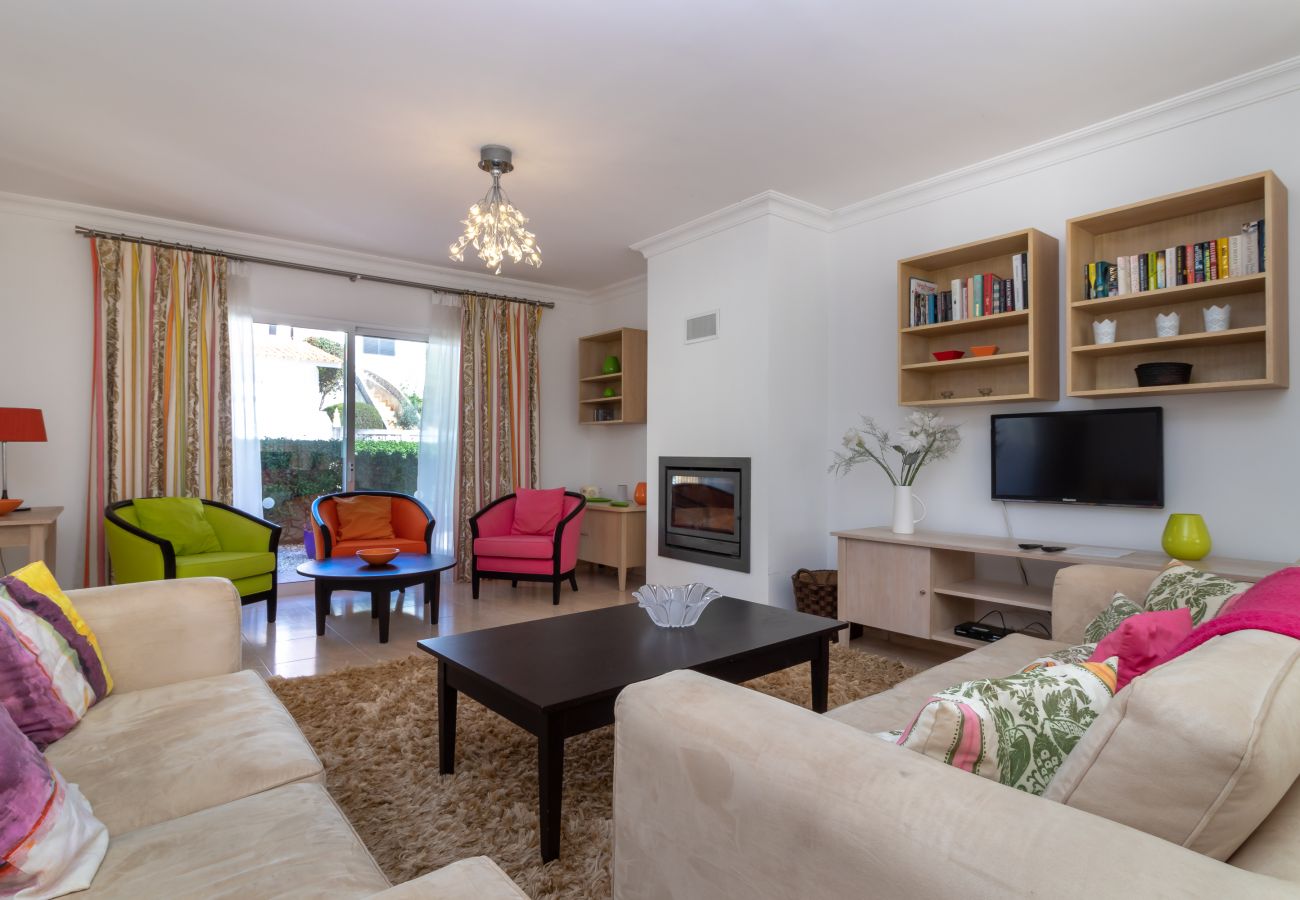 House in Carvoeiro - Casa Desa, - Heated swimming pool, walking distance to amenities