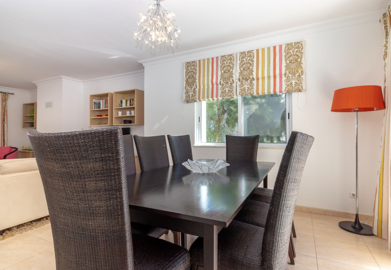 House in Carvoeiro - Casa Desa, - Heated swimming pool, walking distance to amenities