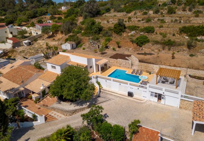 Villa in Carvoeiro - Casa da Saudade - Heated swimming pool, walking distance to town and beach