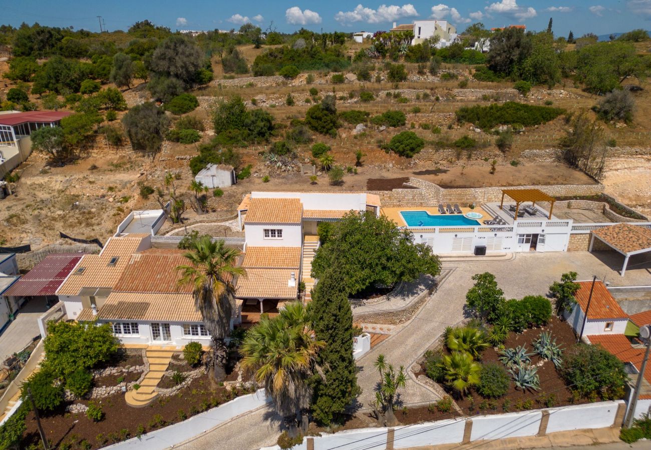 Villa in Carvoeiro - Casa da Saudade - Heated swimming pool, walking distance to town and beach