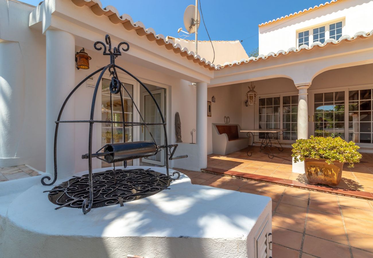 Villa in Carvoeiro - Casa da Saudade - Heated swimming pool, walking distance to town and beach