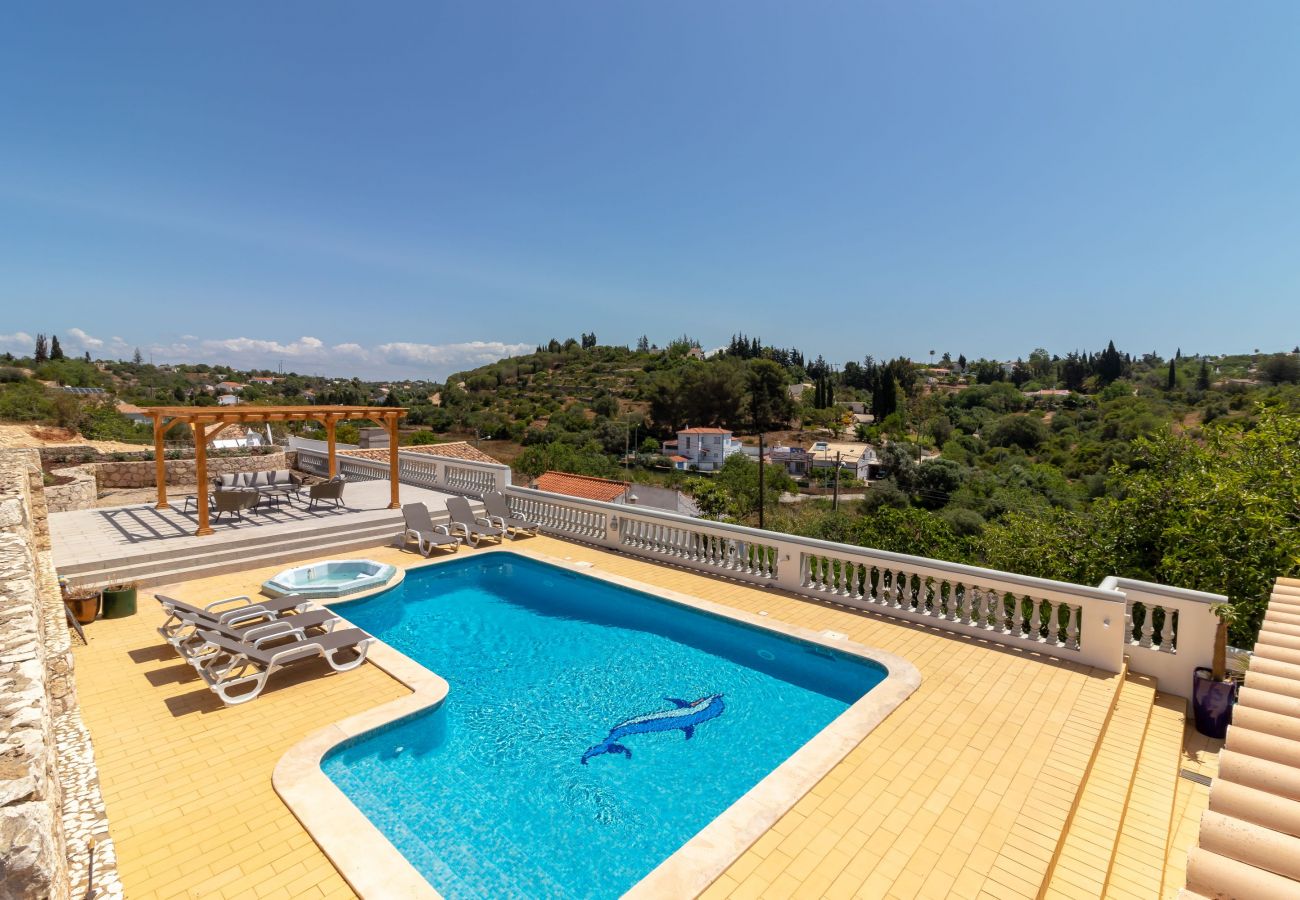 Villa in Carvoeiro - Casa da Saudade - Heated swimming pool, walking distance to town and beach